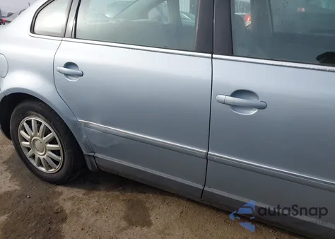 2003 Volkswagen Passat Gl from USA, damaged, VIN WVWMD63B83P286617